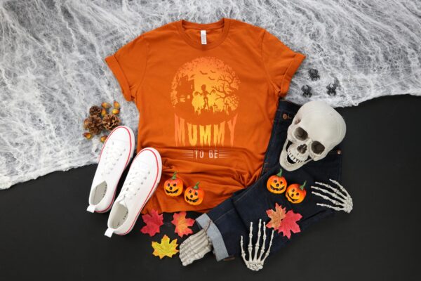 Mummy To Be Halloween Shirt Skeleton