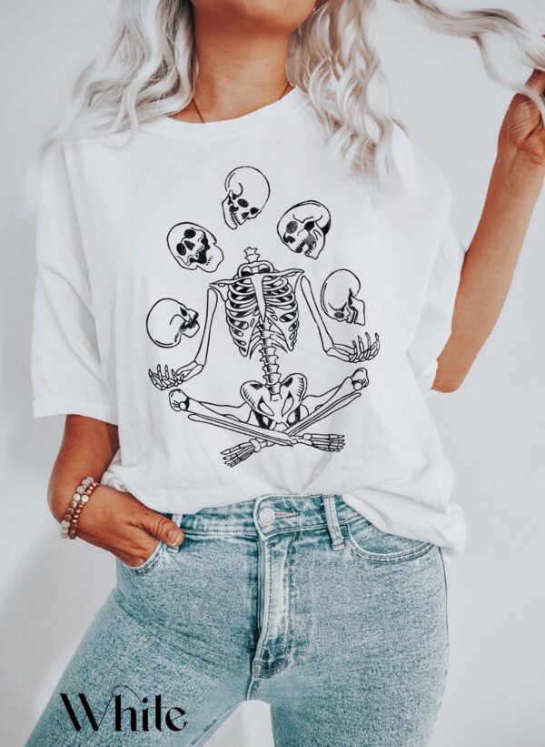 Skeleton Juggling Shirt – Spooky Halloween