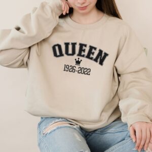 Queen Elizabeth Hoodie SweatShirt RIP 1926 – 2022 Shirt