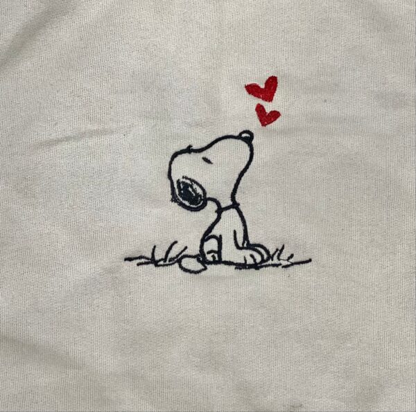 Embroidered Snoopy Falling Love With Heart Sweatshirt