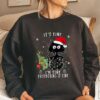 Star Wars Holiday Yoda Decorates Christmas Tree Sweatshirt