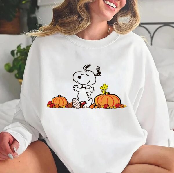 Snoopy Autumn Pumpkins Halloween Thanksgiving Sweatshirt