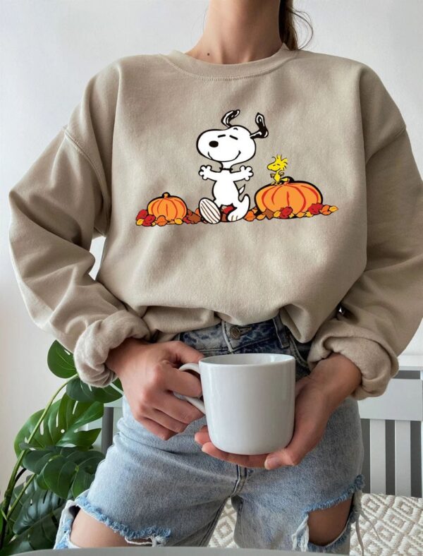 Snoopy Autumn Pumpkins Halloween Thanksgiving Sweatshirt