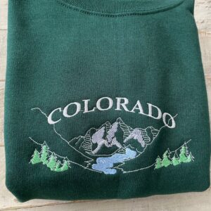 Vintage Mountain Colorado Embroidered Sweatshirt