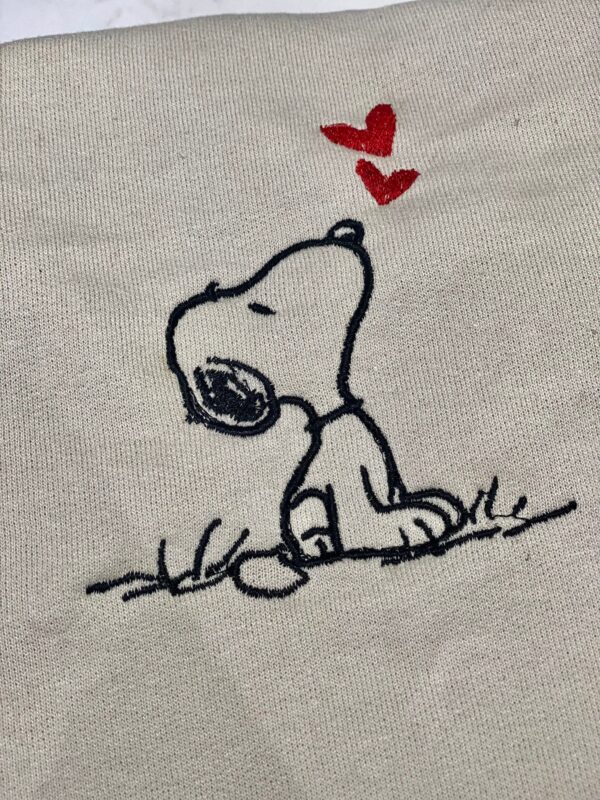 Embroidered Snoopy Falling Love With Heart Sweatshirt