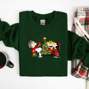 Decor Tree Christmas Friends Snoopy & Charlie Brown Christmas Sweatshirt