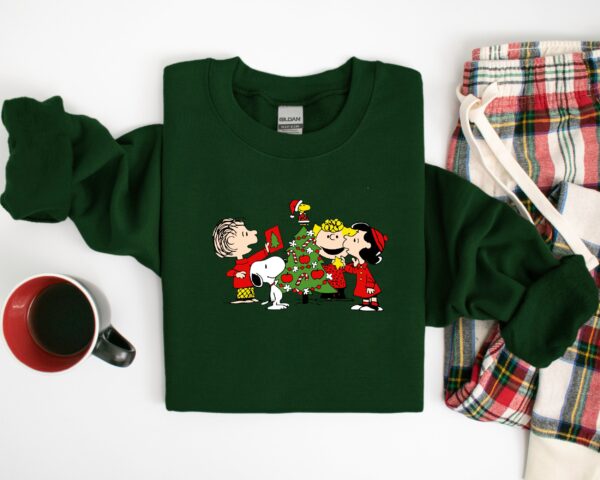 Decor Tree Christmas Friends Snoopy & Charlie Brown Sweatshirt