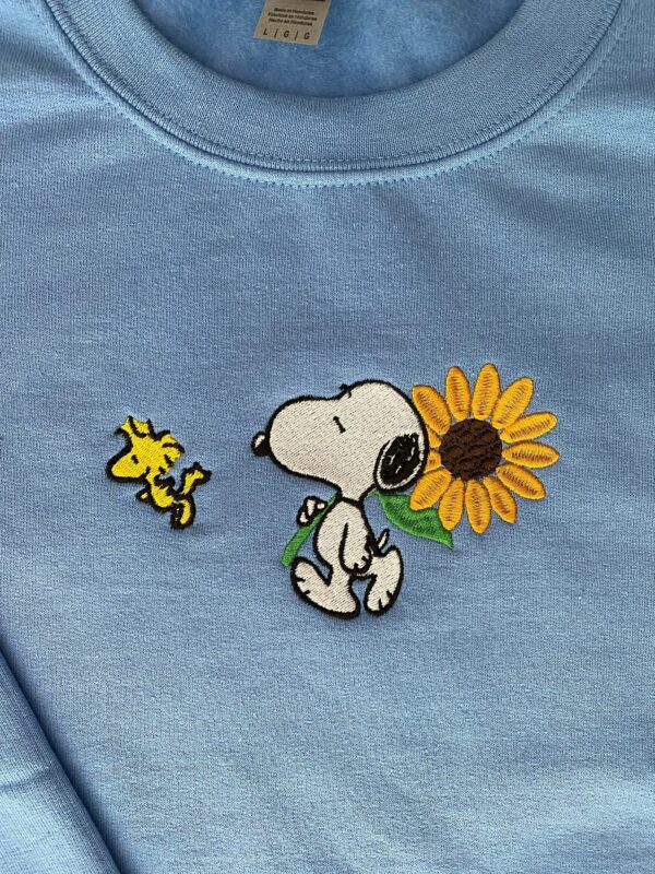 Vintage Embroidered Sweatshirt Snoopy Sunflower