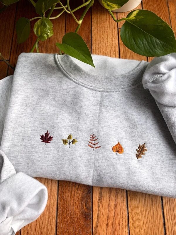 Vintage Embroidered Sweatshirt Little Leaves Thanksgiving Halloween Gift