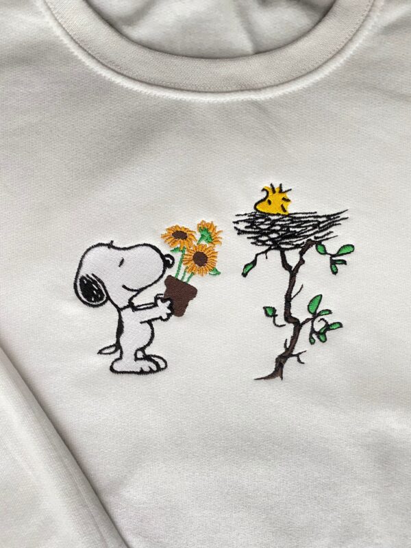 Vintage Embroidered Sweatshirt Snoopy Gratitude