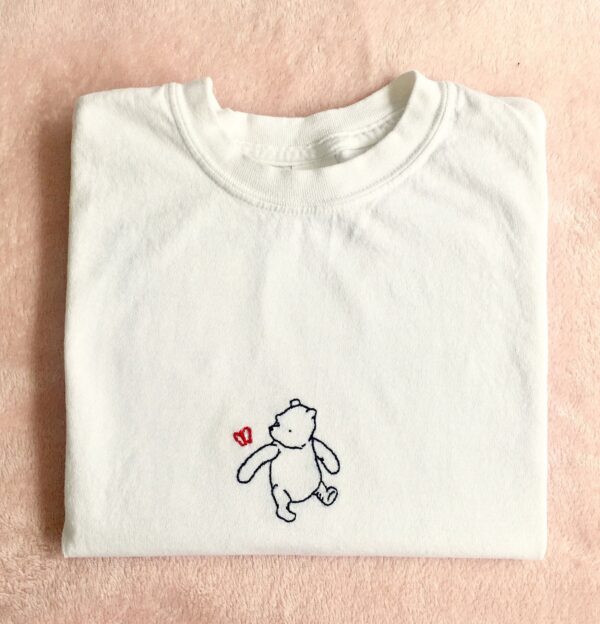 Embroidered Small Heart Winnie the Pooh Sweatshirt Hoodie Tee