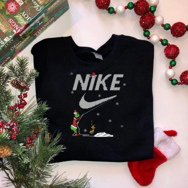 Funny Nike Grinch Knitting Swoosh Christmas Sweatshirt