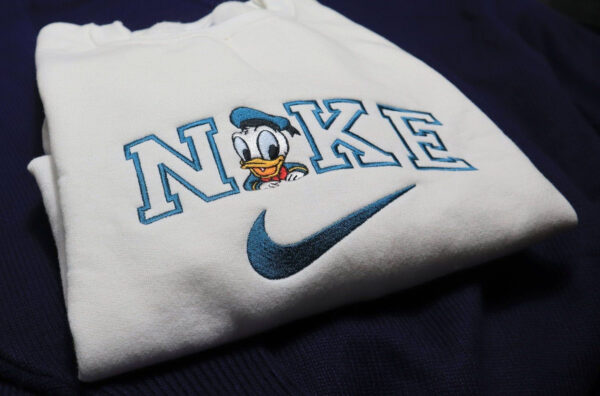 Vintage Donald Duck Nike Embroidered Sweatshirt