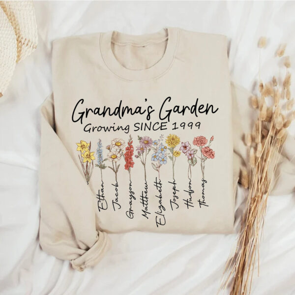 Personalized Grandma’s Flowers Garden Shirt