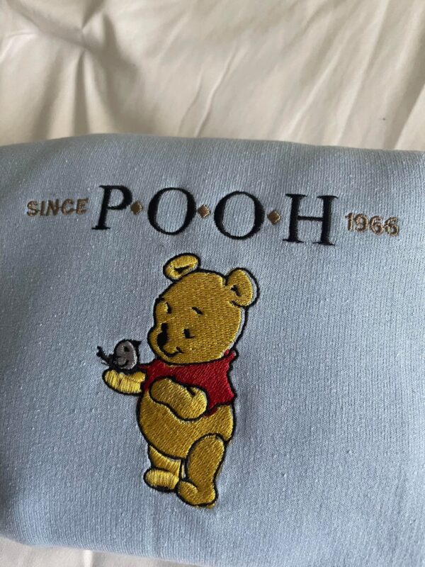 Vintage Winnie The Pooh Est Embroidered Sweatshirt